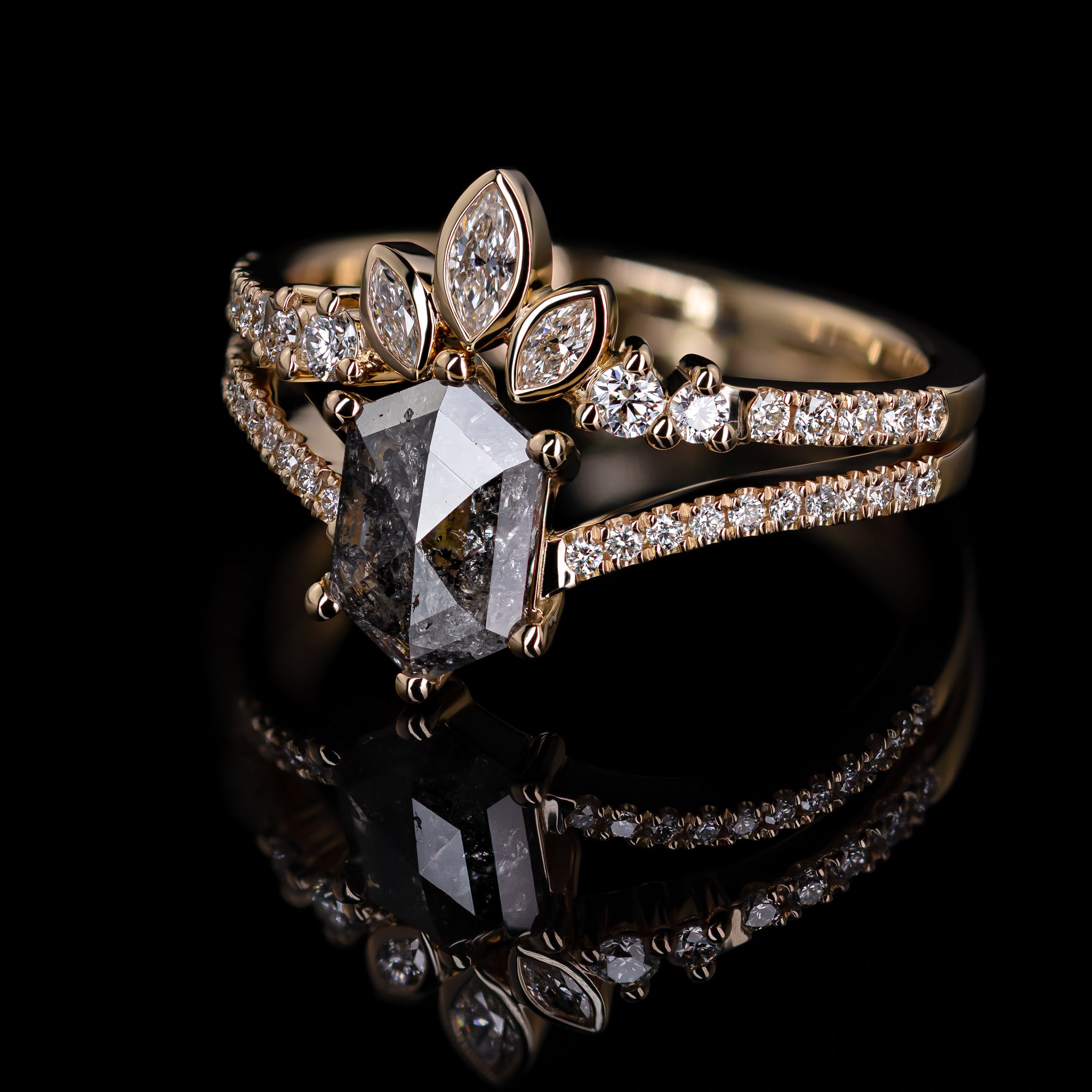 Goldzeit Ring, Modell "Ria"