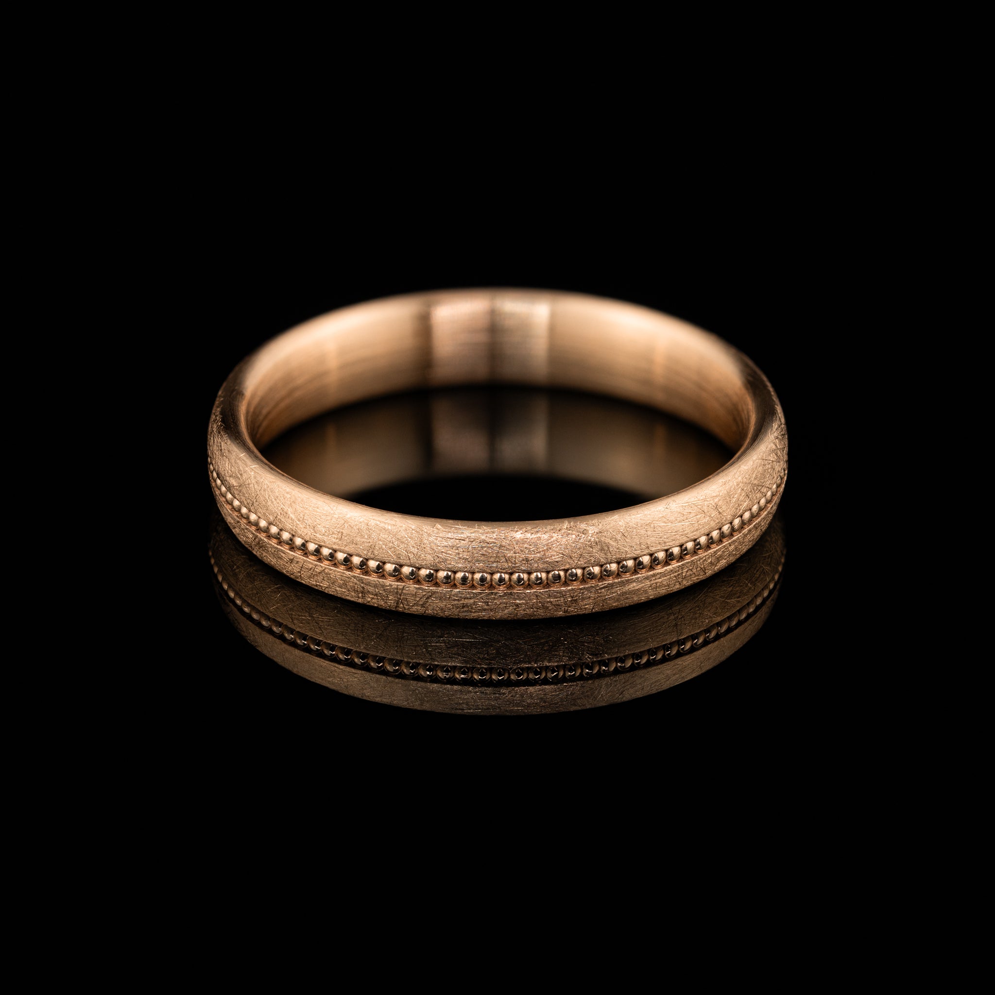 Goldzeit Ring Modell Elia, Ehering in eismatt mit Millegriffe, besonderer Vintage Ehering vom Goldschmied, Nürnberg, Rotgold