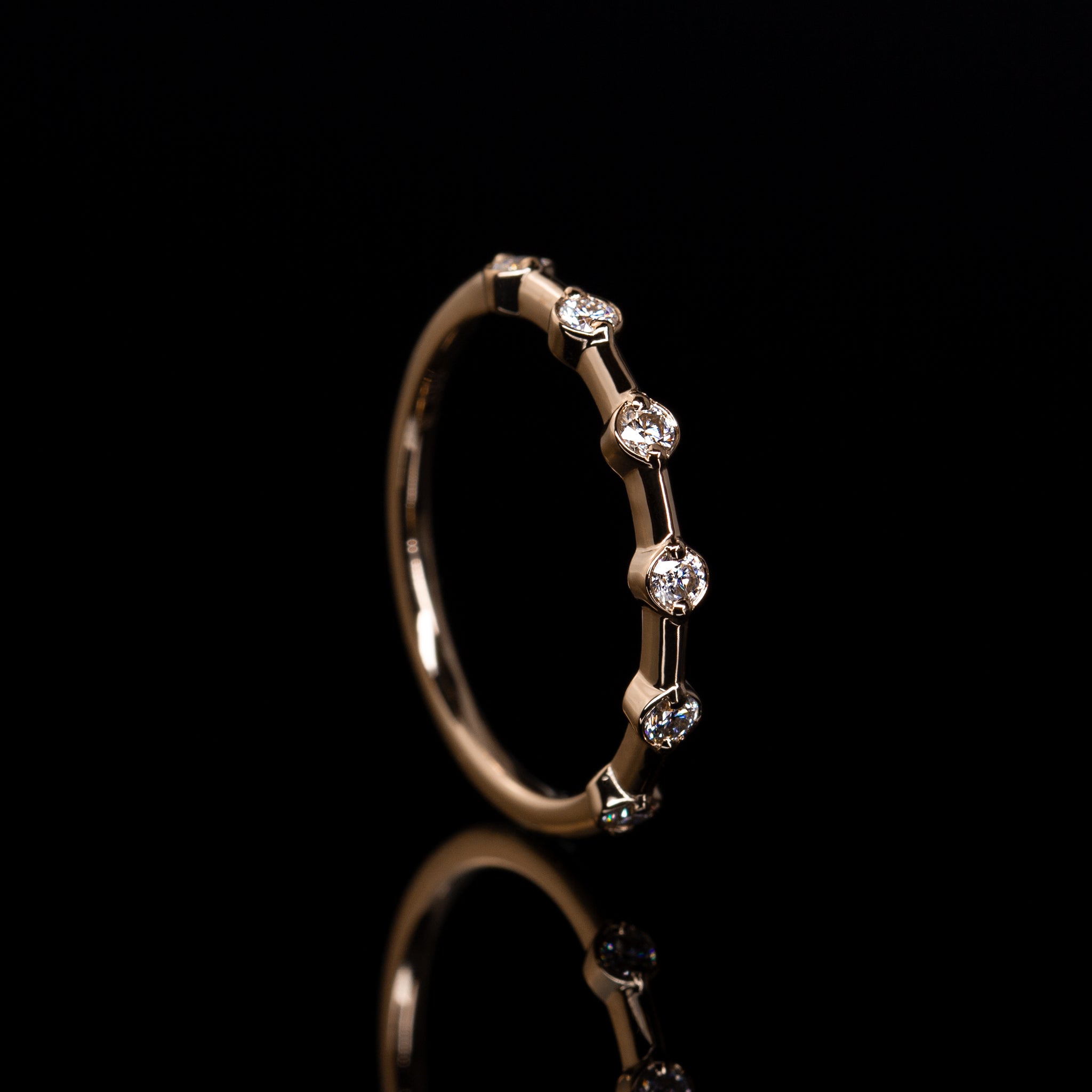 Ehering Vorsteckring Verlobungsring Schmuckring Distanzring Design Nala von Goldzeit Goldschmiede aus Nuernberg 18Karat Rotgold