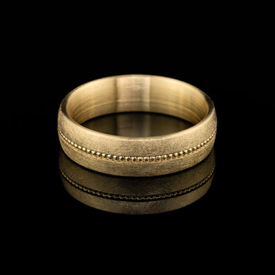 Gelbgold Elias besonderer Ehering Mann individuelle Trauringe Herren Goldzeit Nuernberg Goldschmied Juwelier