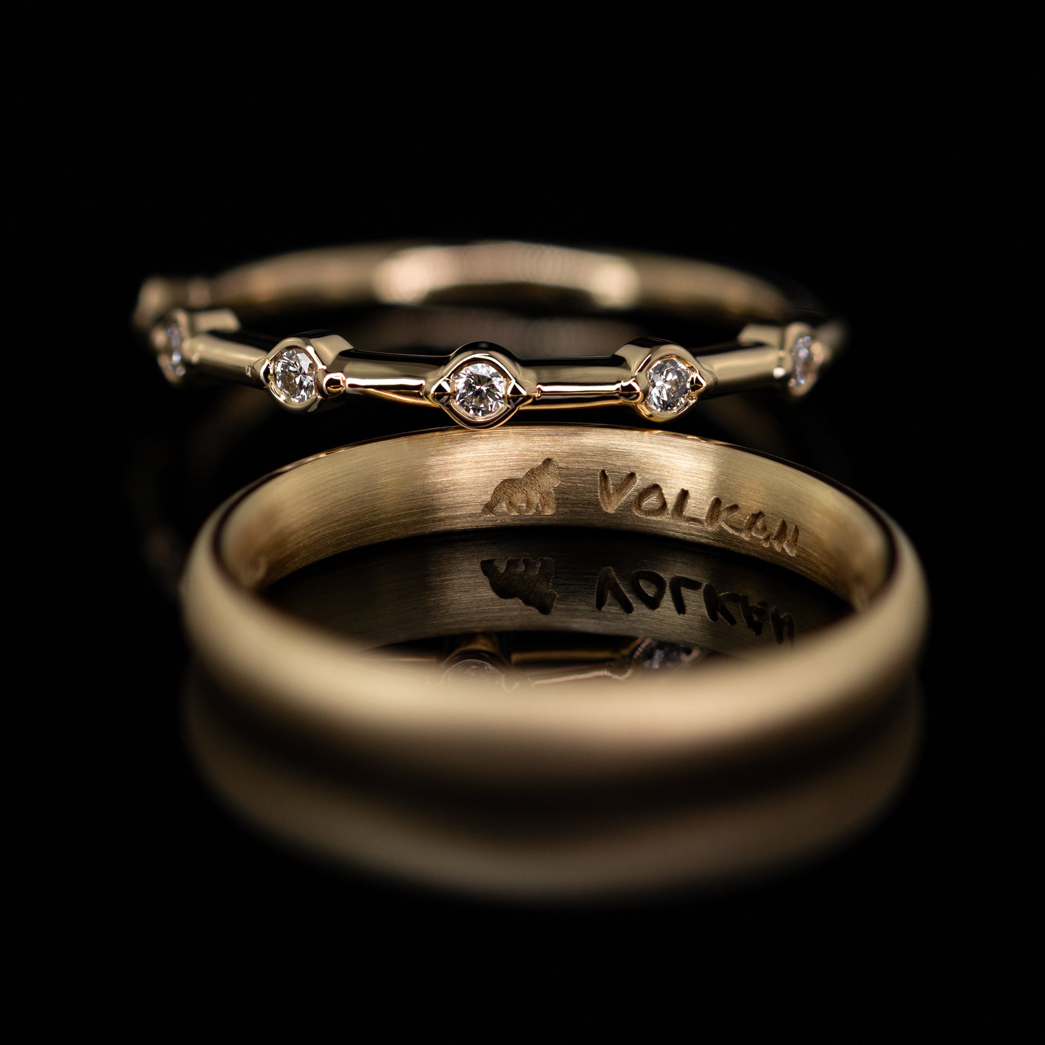 Ehering Vorsteckring Verlobungsring Schmuckring Distanzring Design Nala von Goldzeit Goldschmiede aus Nuernberg 18Karat Gelbgold Kombination mit Ehering Tim