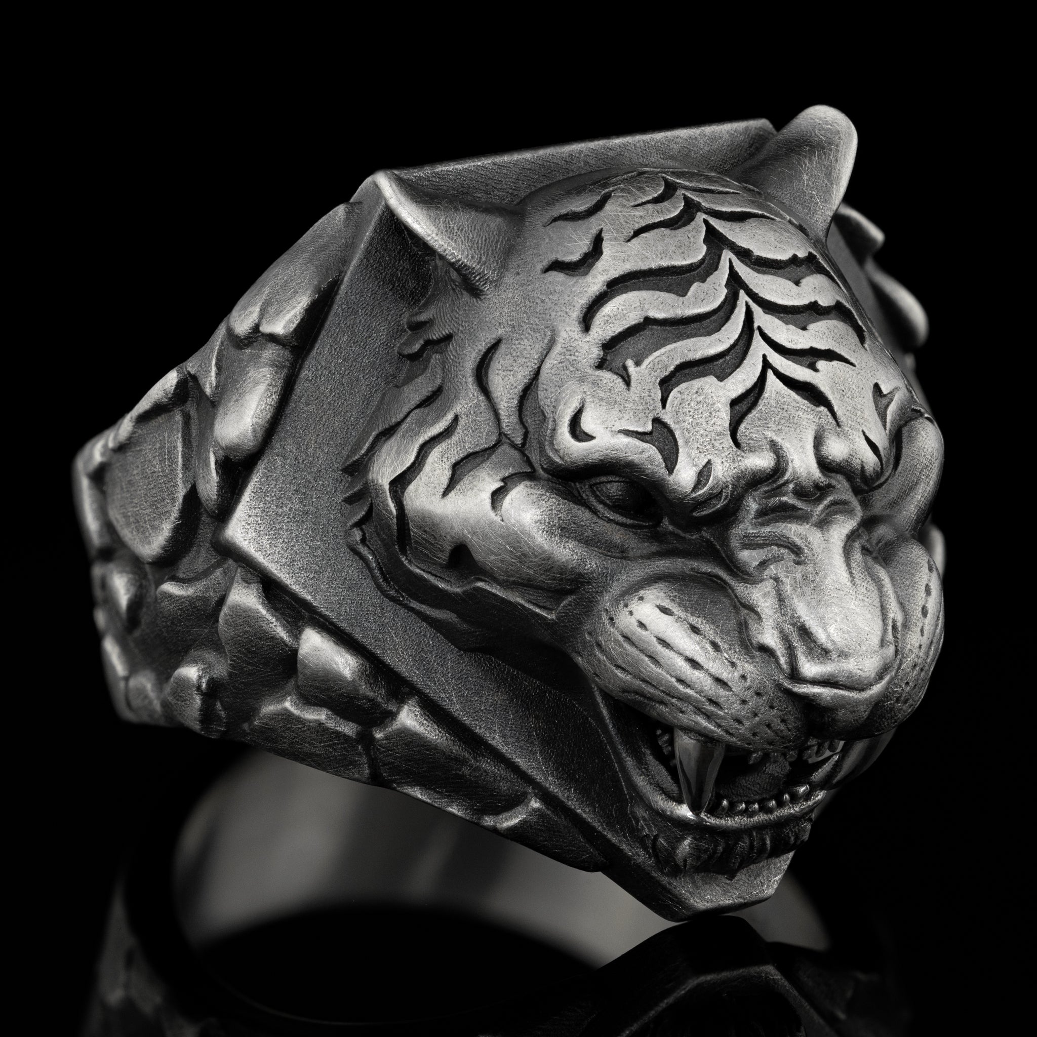 Goldzeit X Ice Tigers Fan-Ring LARGE 24/25