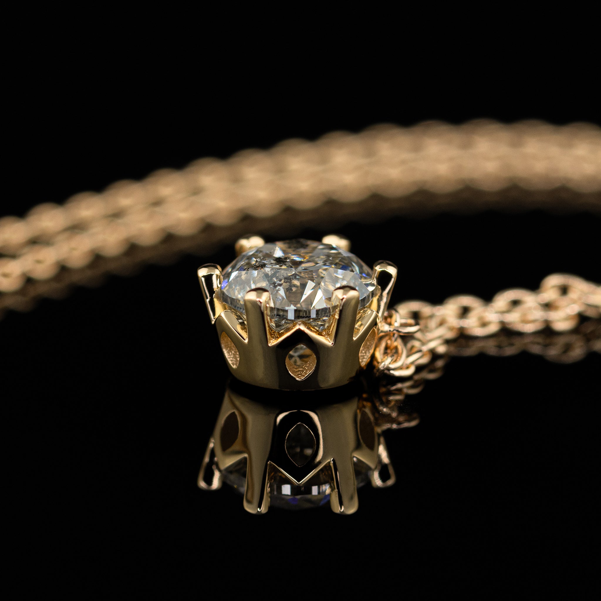 Kunstvoller Kettenanhänger 18 Karat Roségold Salt and Pepper Diamant Labordiamant Natürlicher Diamant Moissanit Goldschmied Goldzeit Nürnberg Details