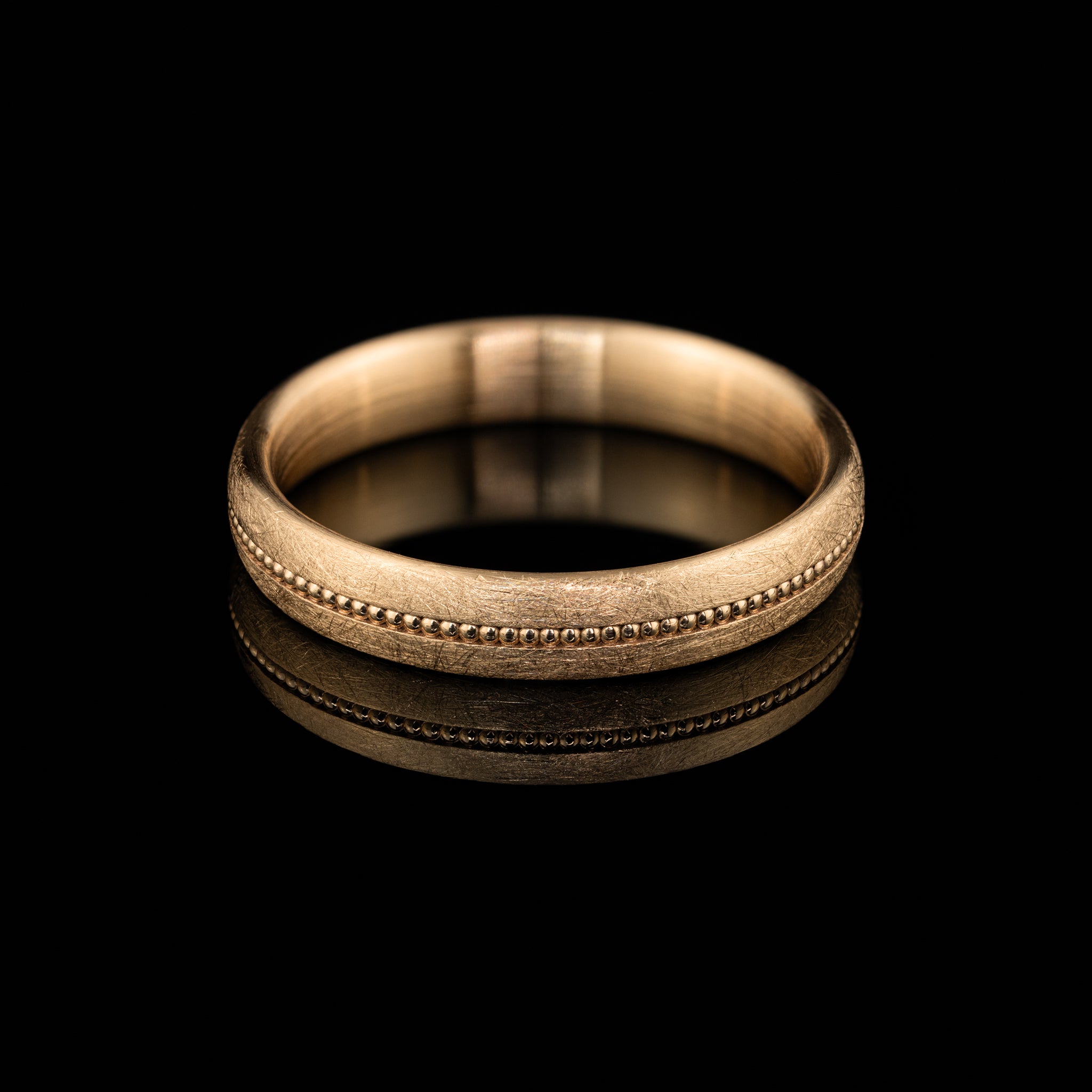 Goldzeit Ring Modell Elia, Ehering in eismatt mit Millegriffe, besonderer Vintage Ehering vom Goldschmied, Nürnberg, Roségold